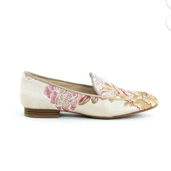Nine West Xena Closed Toe Slip On Loafers boho flats gold embroidered - Picture 1 of 7